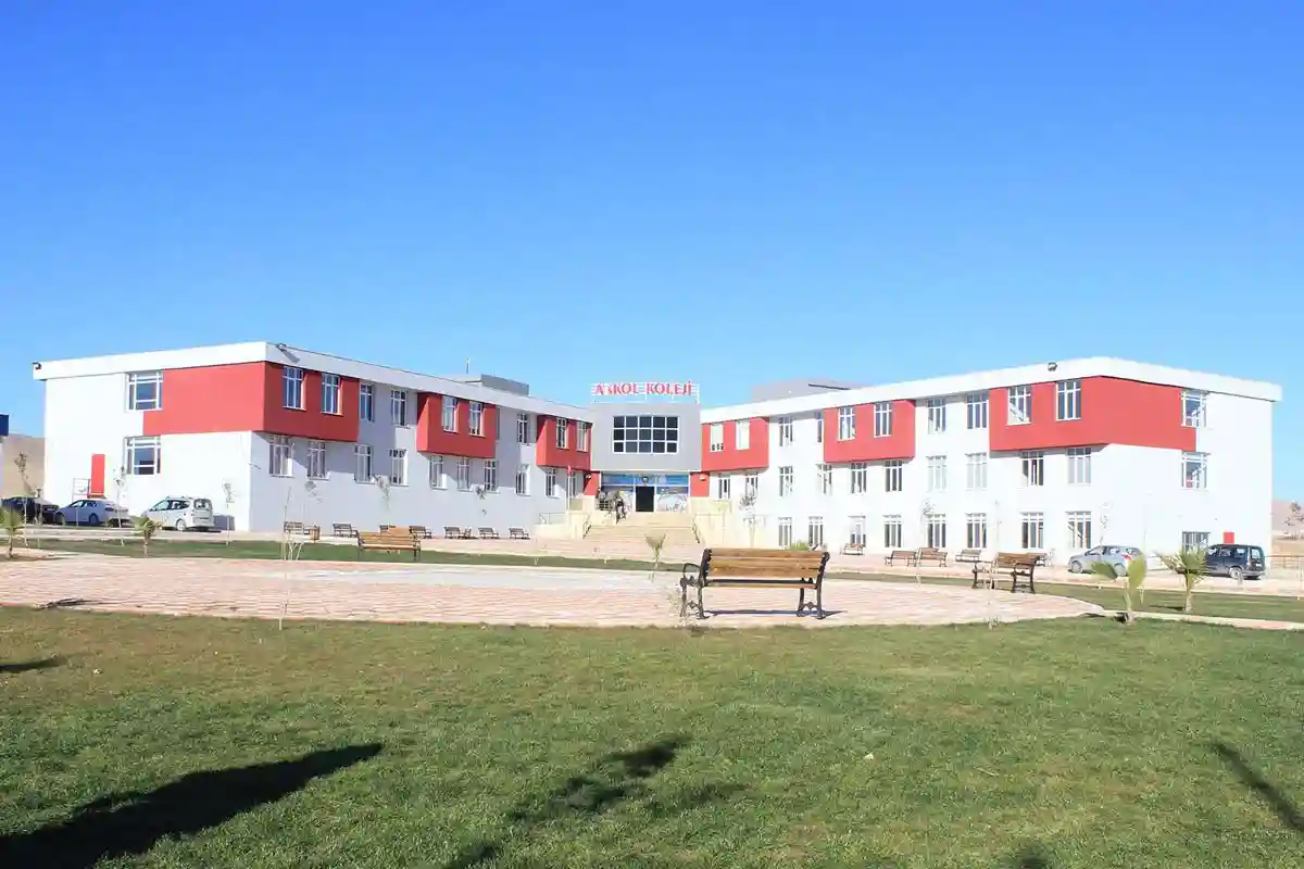 Akkol Koleji