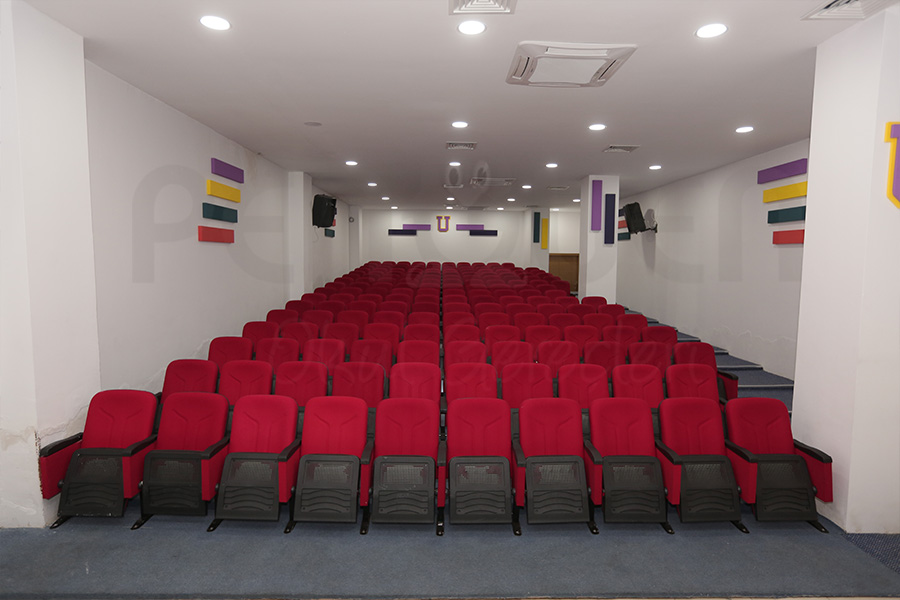 UĞUR KOLEJİ KONFERANS SALON